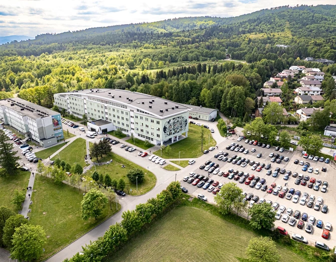 Uniwersytet Bielsko-Bialski przygotowuje nowe kierunki -  ekonomia i ratownictwo medyczne 